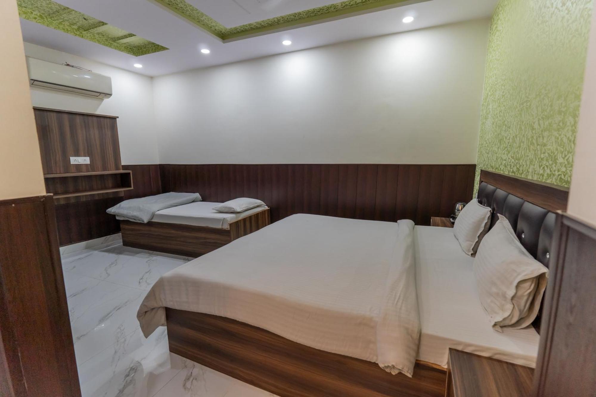 Big Brother Hostel Hotel Agra  Quarto foto