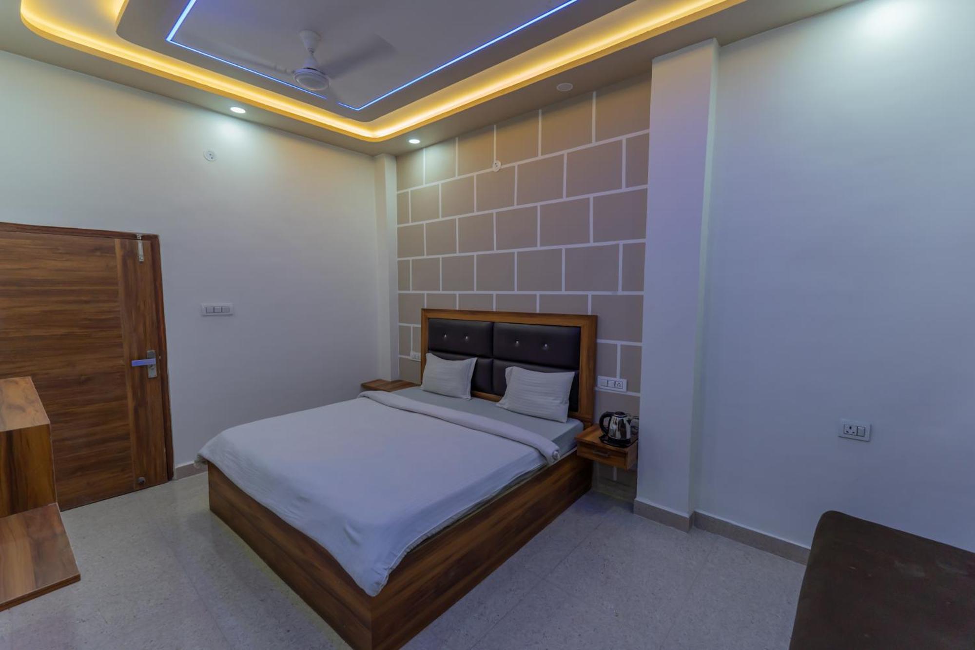 Big Brother Hostel Hotel Agra  Quarto foto