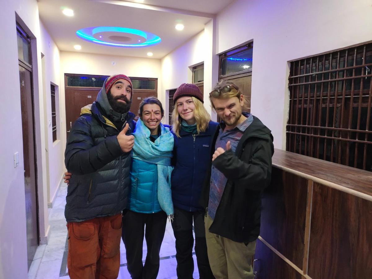Big Brother Hostel Hotel Agra  Exterior foto